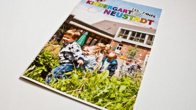 135 Jahre Kindergarten Neustadt - Broschürengestaltung